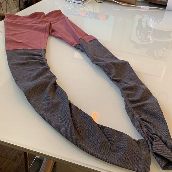 Alo Goddess full length leggings - size XS - Picture 2 of 7